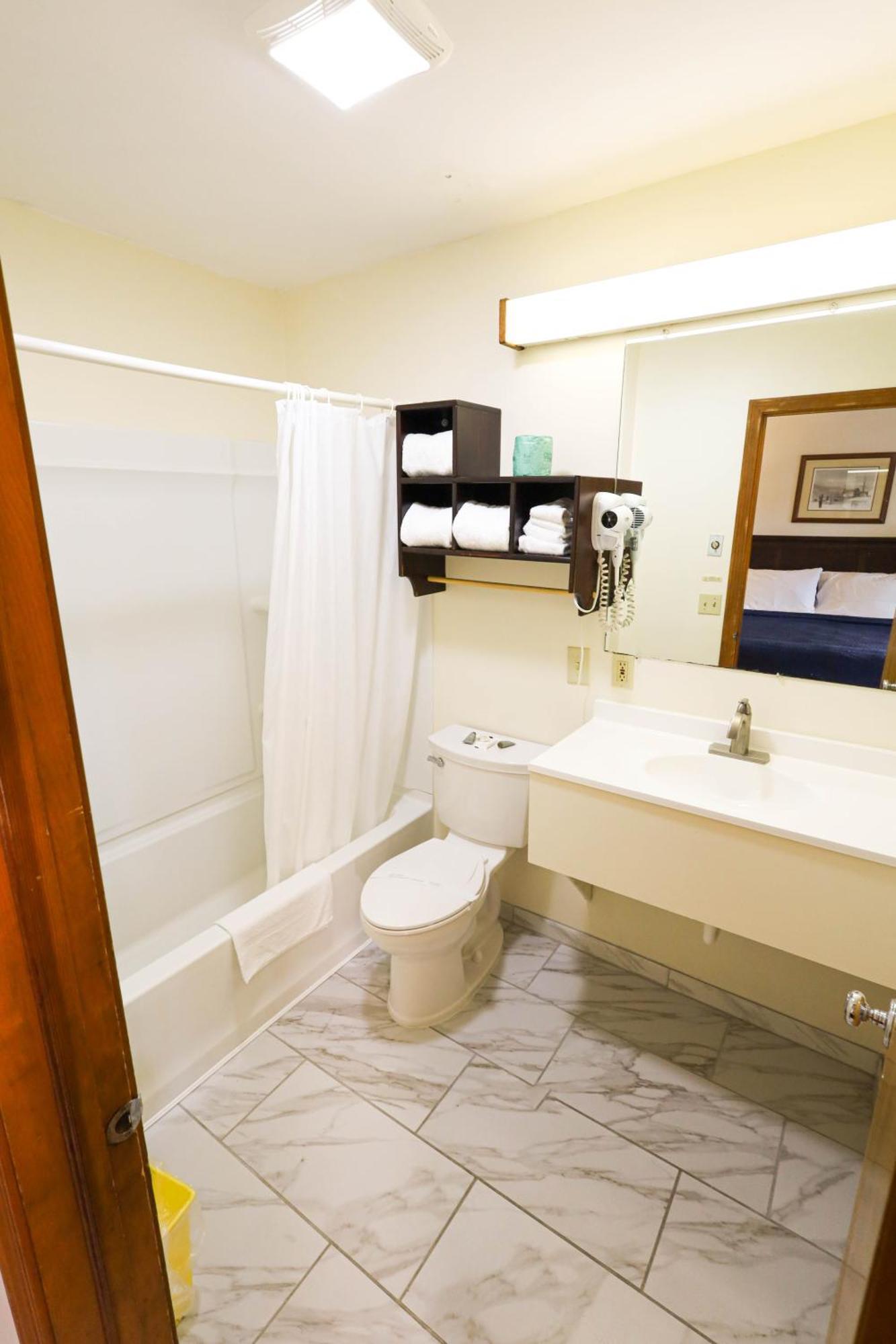Chatham Travel Lodge Old Chatham ภายนอก รูปภาพ